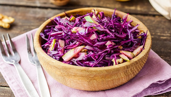 The Benefits of Cabbage Against Fighting Cancer | BeWellBuzz